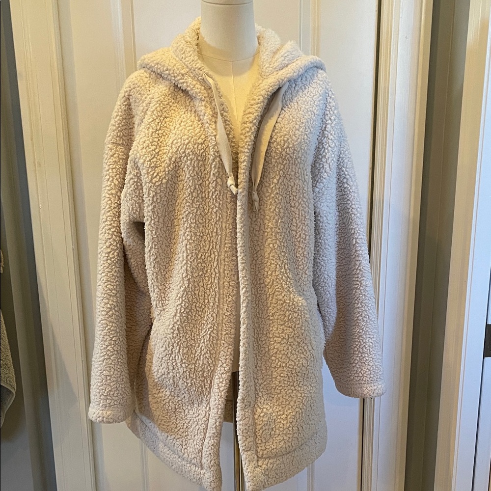 American Eagle Cozy Cream Hooded Jacket  **FINAL OFFER**